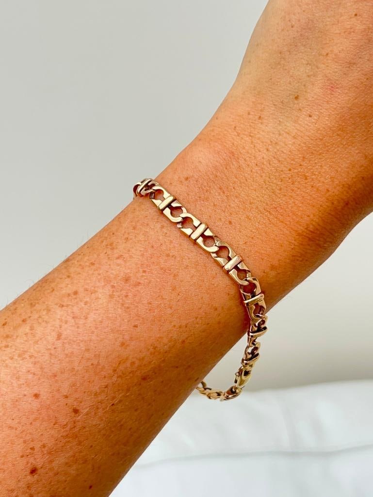 Vintage heavy 9ct gold fancy style mariner link bracelet: Vintage heavy 9ct gold fancy style mariner link bracelet Wonderful bracelet measurements length 23cm width 6mm weight 15.58g stamped 375 materials 9ct gold chz