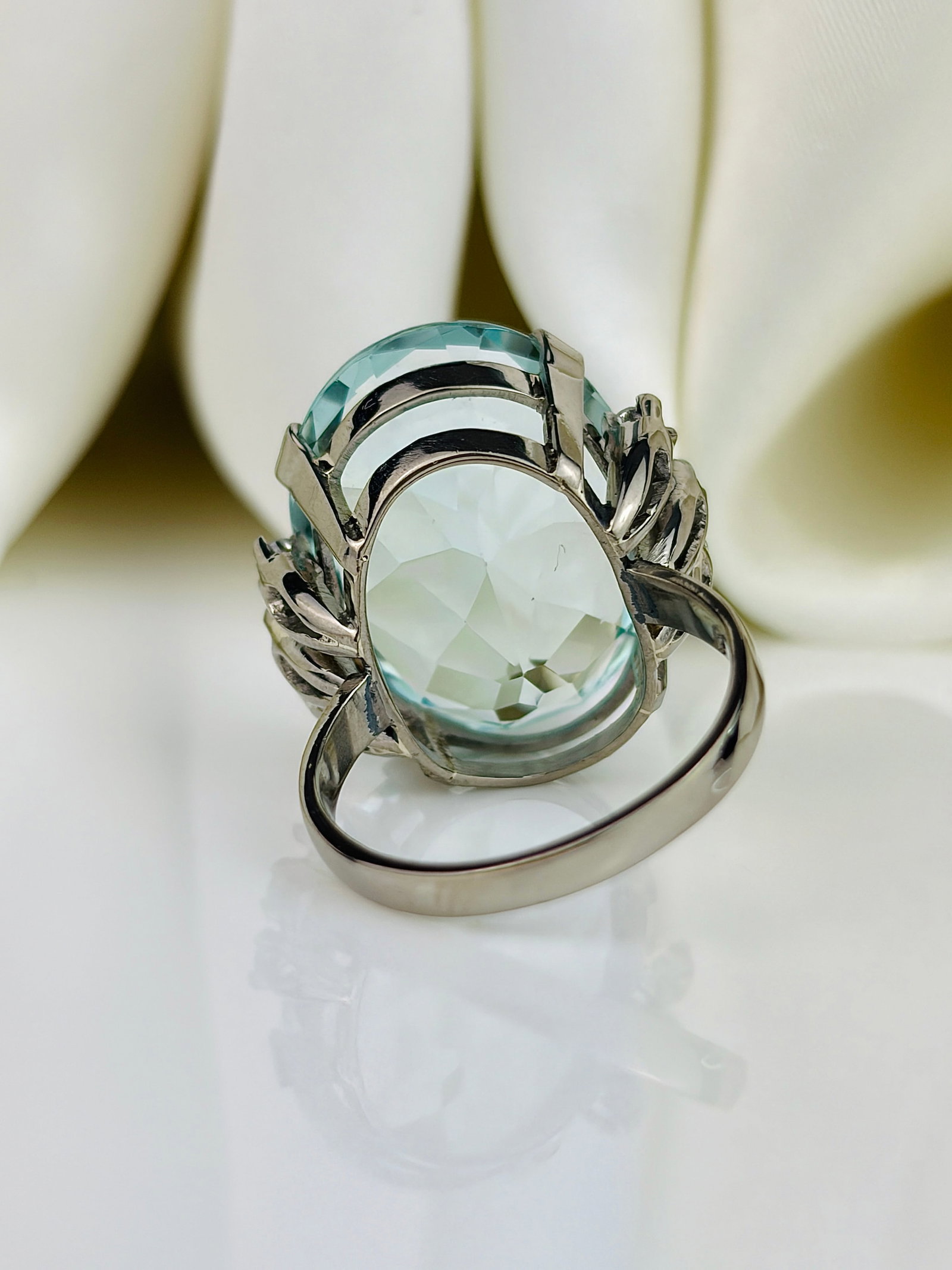 Giant 18.21ct Aquamarine and Diamond Shoulder Cocktail Ring in 18ct White Gold - 3