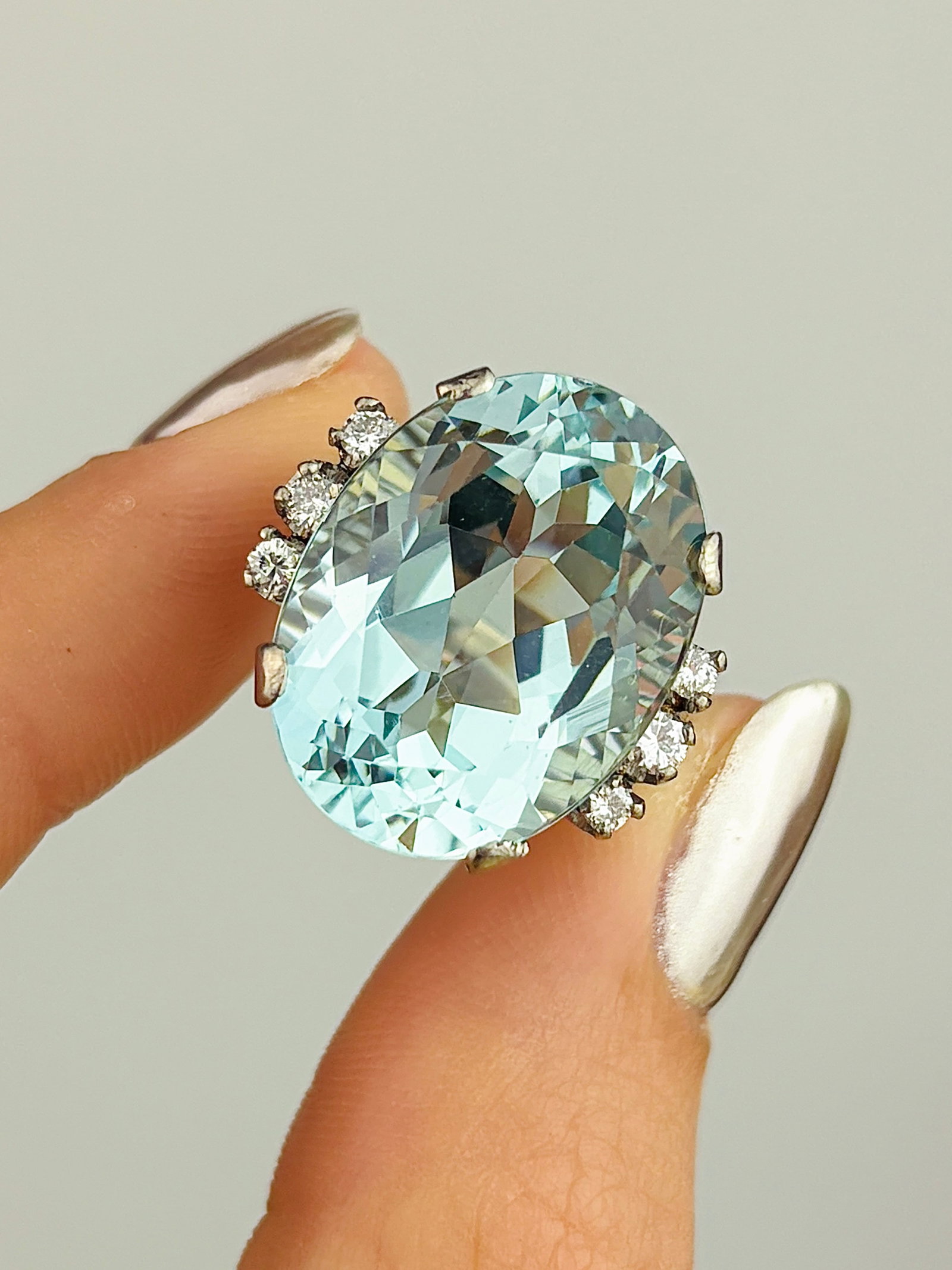 Giant 18.21ct Aquamarine and Diamond Shoulder Cocktail Ring in 18ct White Gold - 5