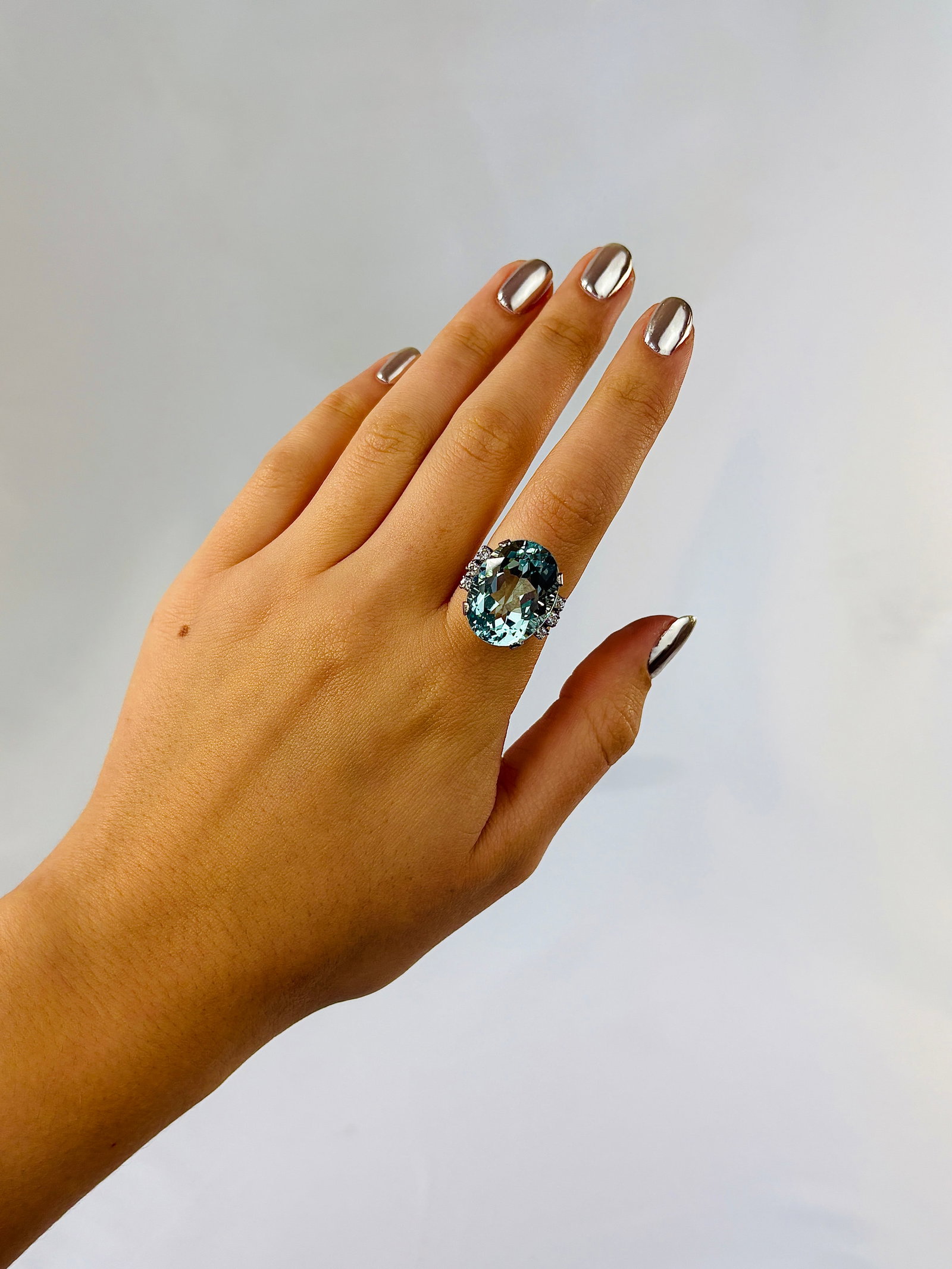 Giant 18.21ct Aquamarine and Diamond Shoulder Cocktail Ring in 18ct White Gold - 9