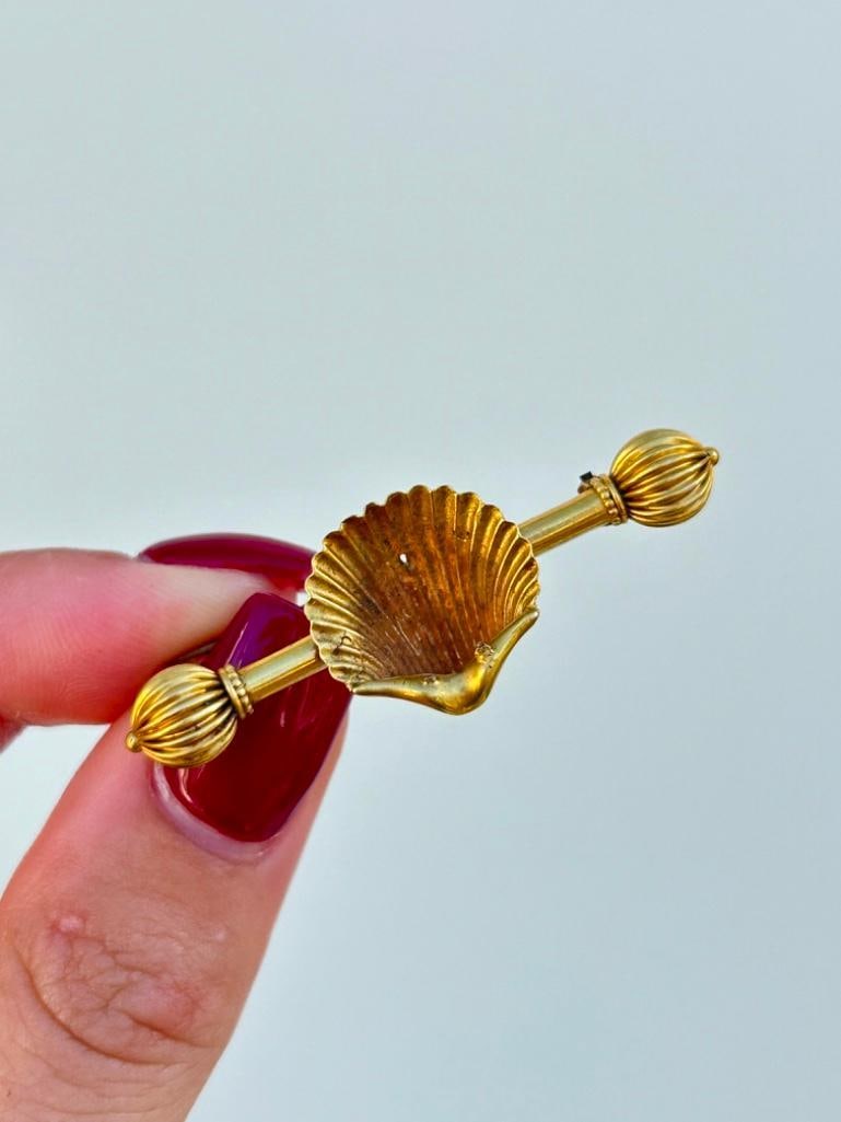 Wonderful 18ct Yellow Gold Shell Brooch Pin AF - 4