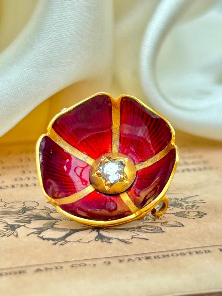 Large Antique 18ct Yellow Gold Rose Cut Diamond and Enamel Flower Brooch: Large Antique 18ct Yellow Gold Rose Cut Diamond and Enamel Flower Brooch the most exceptional detailed enamel flower with sweet diamond centre measurements size 23mm x 23mm weight
