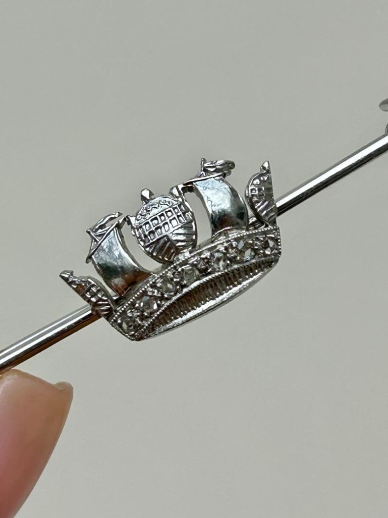 18ct White Gold Rose Cut Diamond Crown Royal Bar Brooch - 5