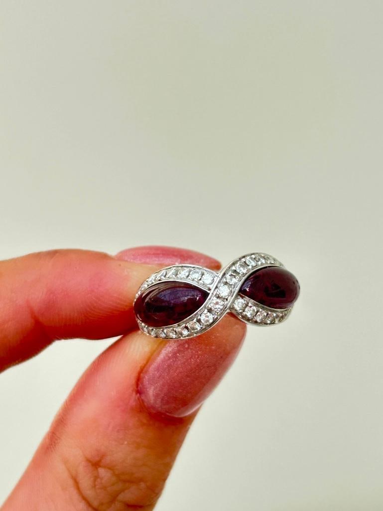 Outstanding Cabochon Garnet and Diamond 18ct White Gold Ring - 4