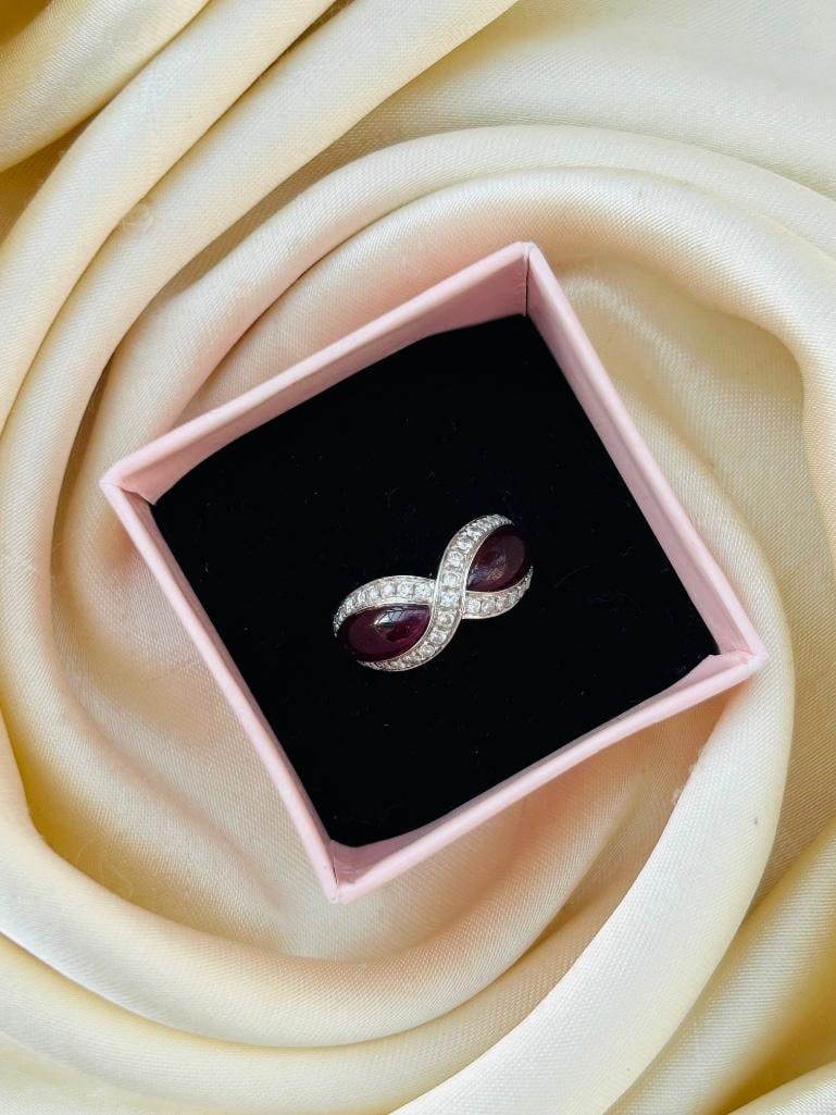 Outstanding Cabochon Garnet and Diamond 18ct White Gold Ring - 5