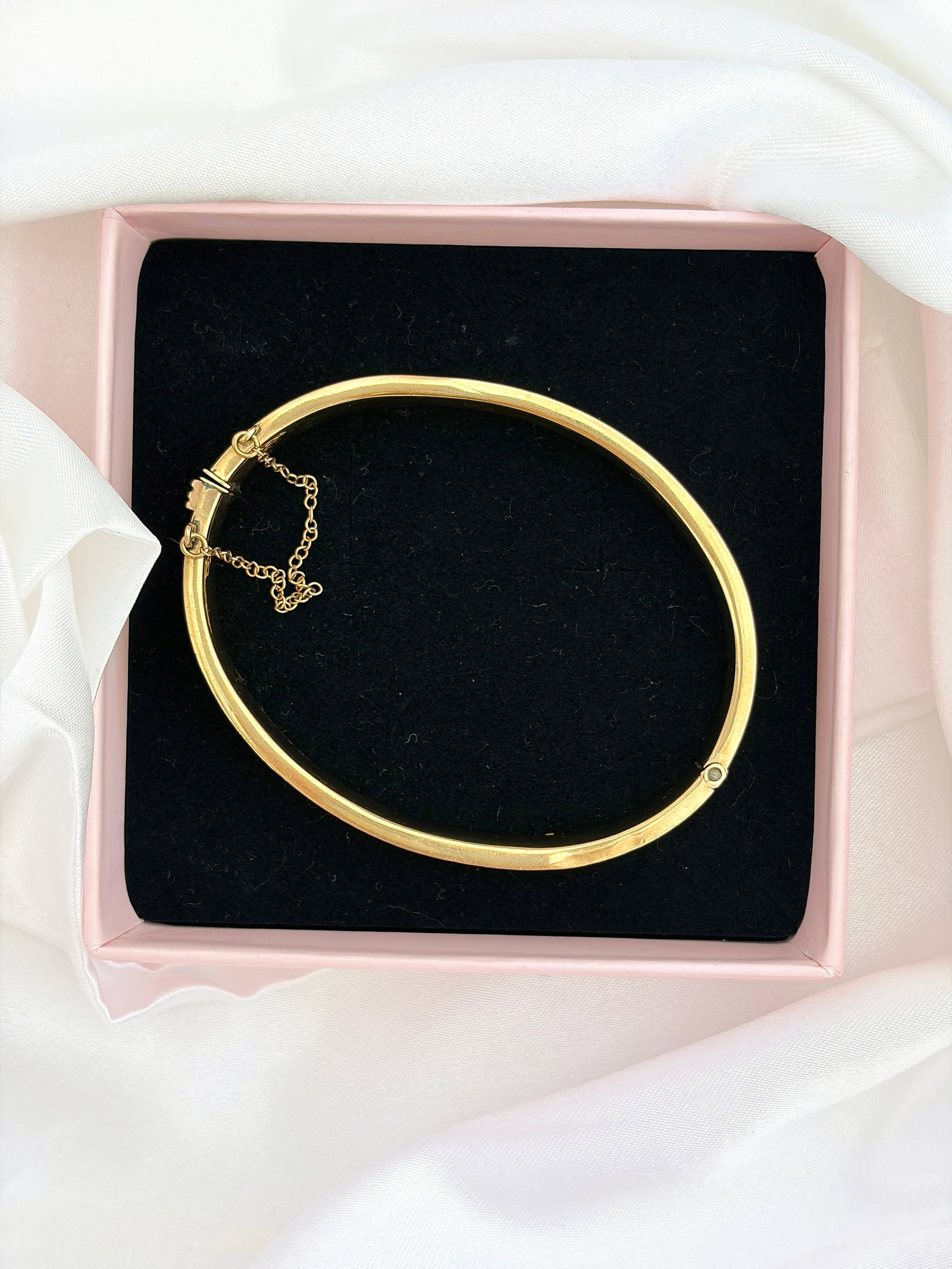 VINTAGE C.1963 9CT YELLOW GOLD DETAILED BANGLE - 8