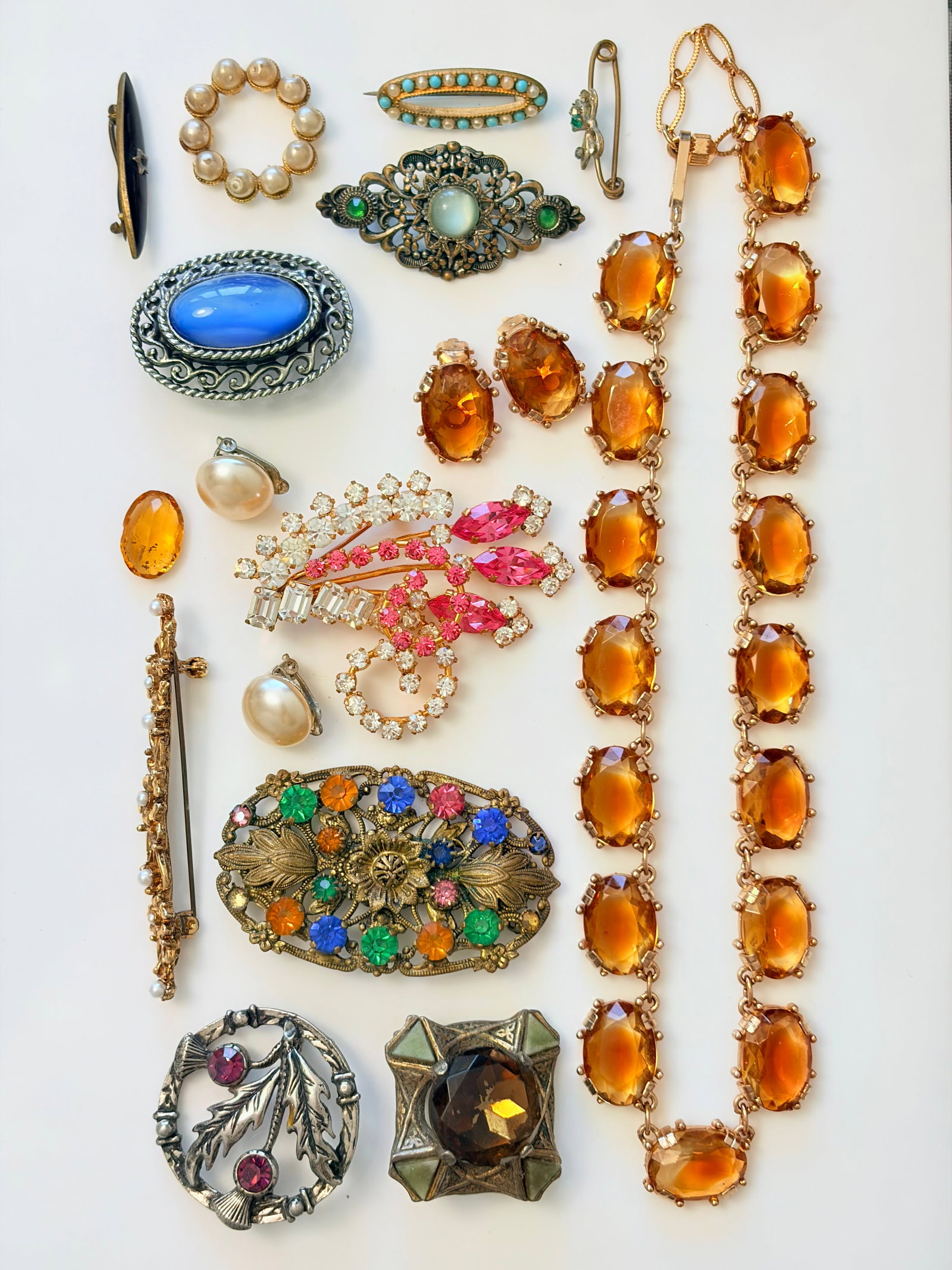 MIXED LOT- PASTE NECKLACE AND EARRINGS SUITE ETC: MIXED LOT- PASTE NECKLACE AND EARRINGS SUITE ETC