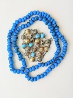 MIXED LOT- 2X TURQUOISE BEADED NECKLACES (1 of 4)