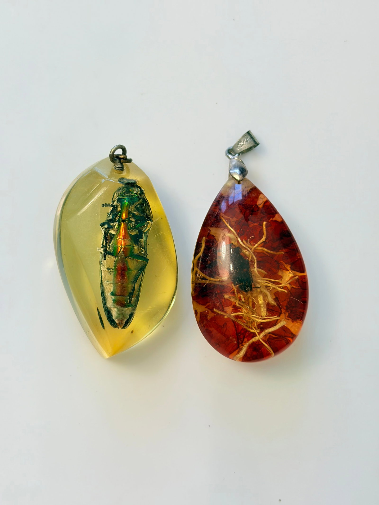 MIXED LOT- 2X INSECT LARGE PENDANTS (1 of 4)