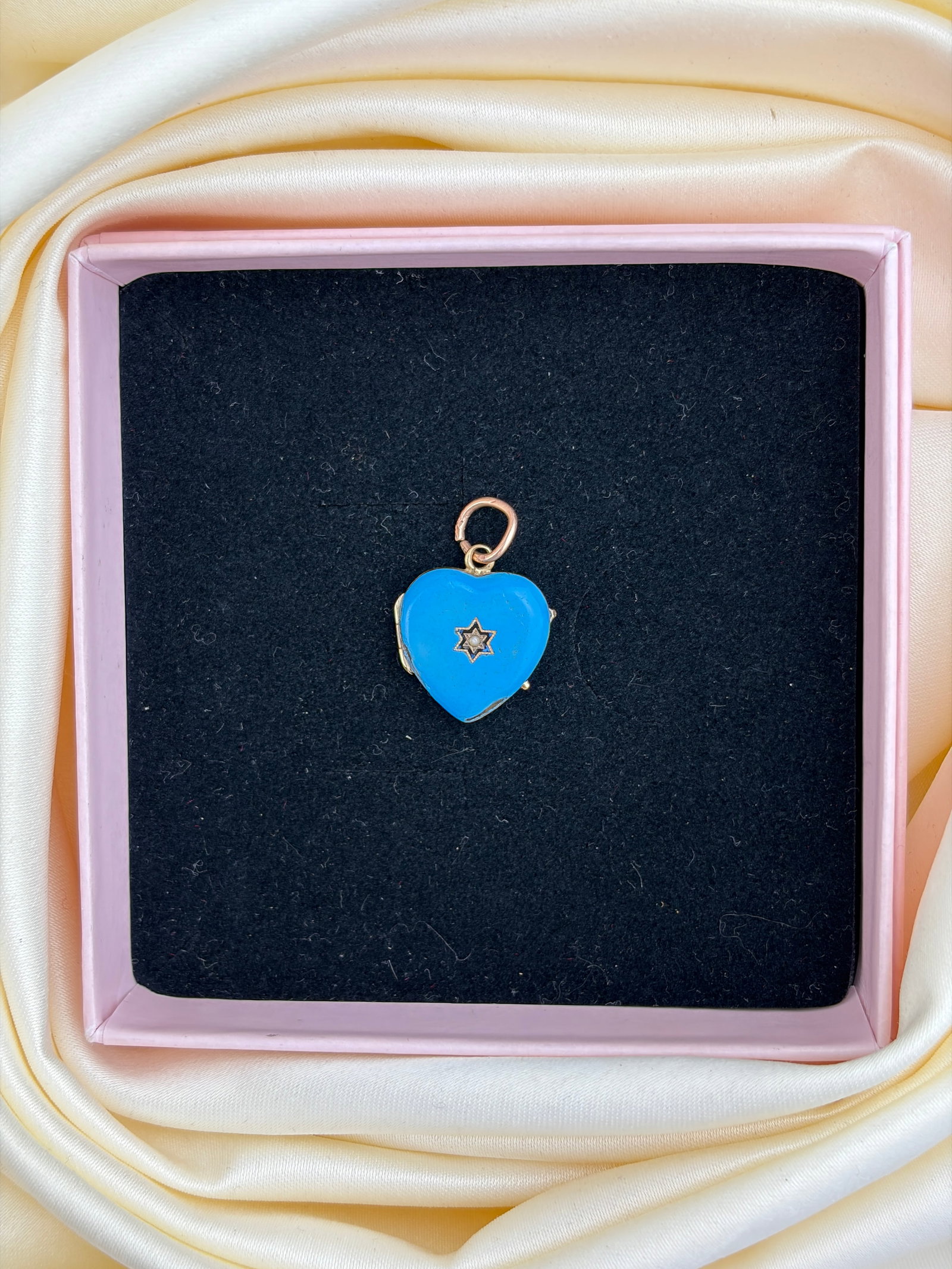 ANTIQUE VICTORIAN BLUE ENAMEL, PEARL STAR HEART LOCKET PENDANT IN GOLD - 7