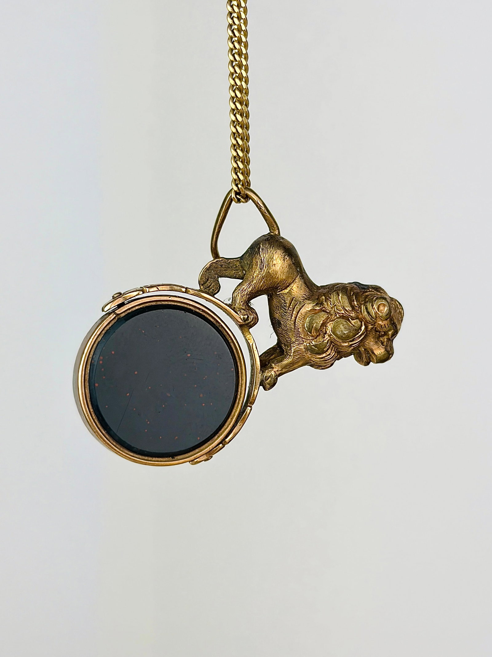 Antique lion spinning fob seal pendant - onyx and carnelian - 2