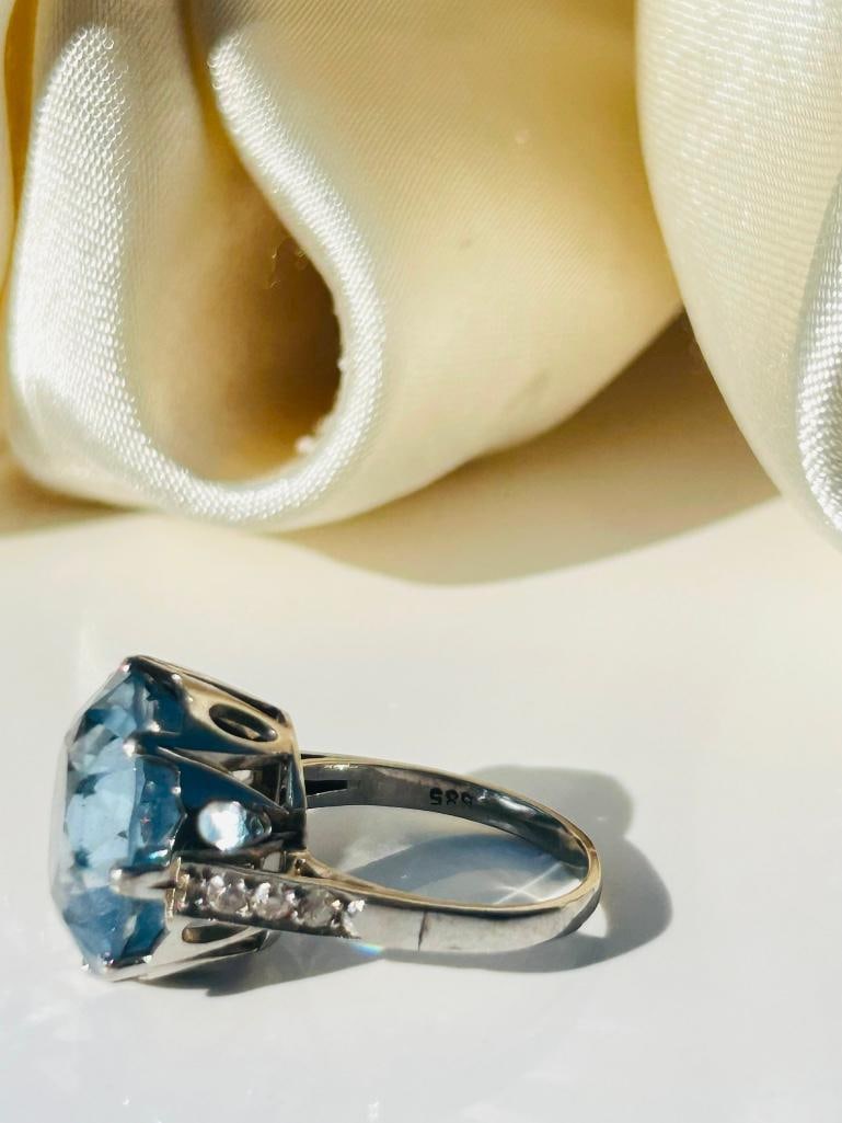Huge blue topaz and diamond 14ct gold cocktail ring - 6