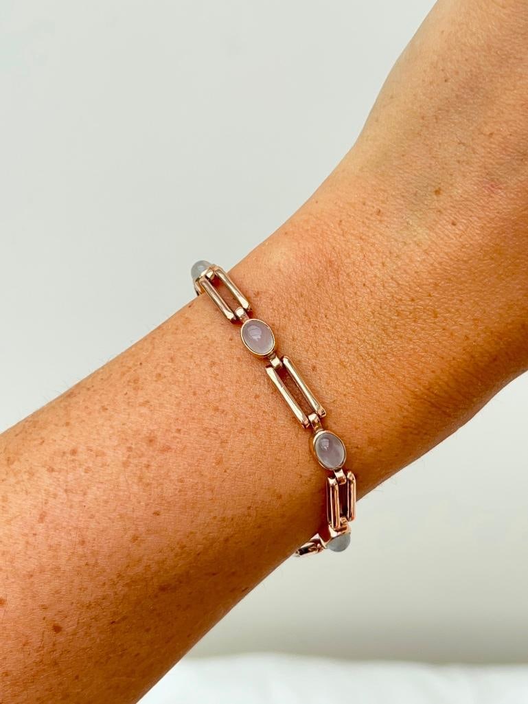 Chunky 9ct gold moonstone gate bracelet with heart padlock: Chunky 9ct gold moonstone gate bracelet with heart padlock Beautiful moonstone bracelet measurements length 19cm width 5mm weight 21g materials 9ct gold and moonstone ncz 