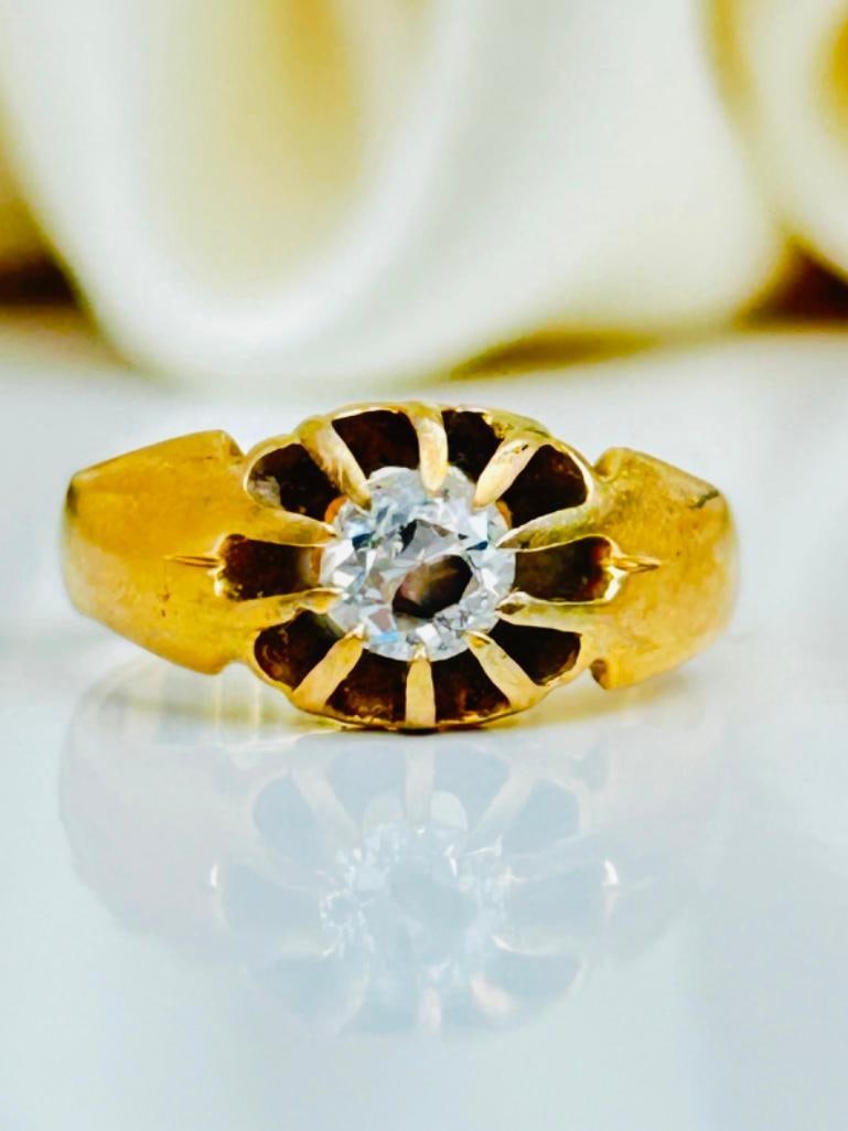 Antique Heavy Chunky 18ct Yellow Gold Buttercup / Belcher 40pts Diamond Ring: Antique Heavy Chunky 18ct Yellow Gold Buttercup / Belcher 40pts Diamond Ring gorgeous and heavy diamond belcher measurements size UK K US 51/2 head of ring 8mm x 9mm weight