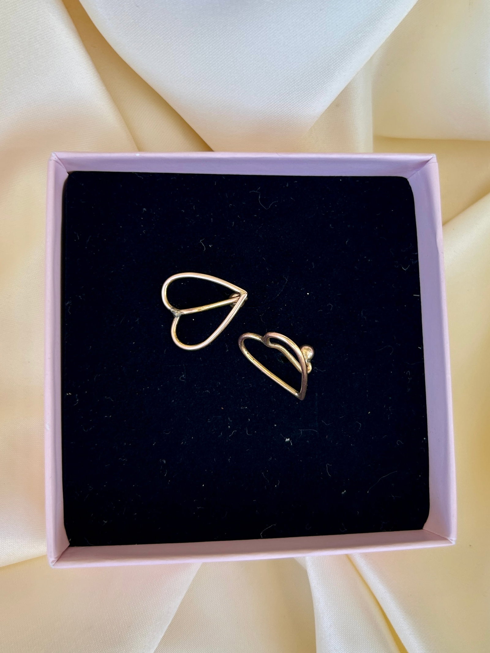 Antique 9ct Gold Heart Clips - 11