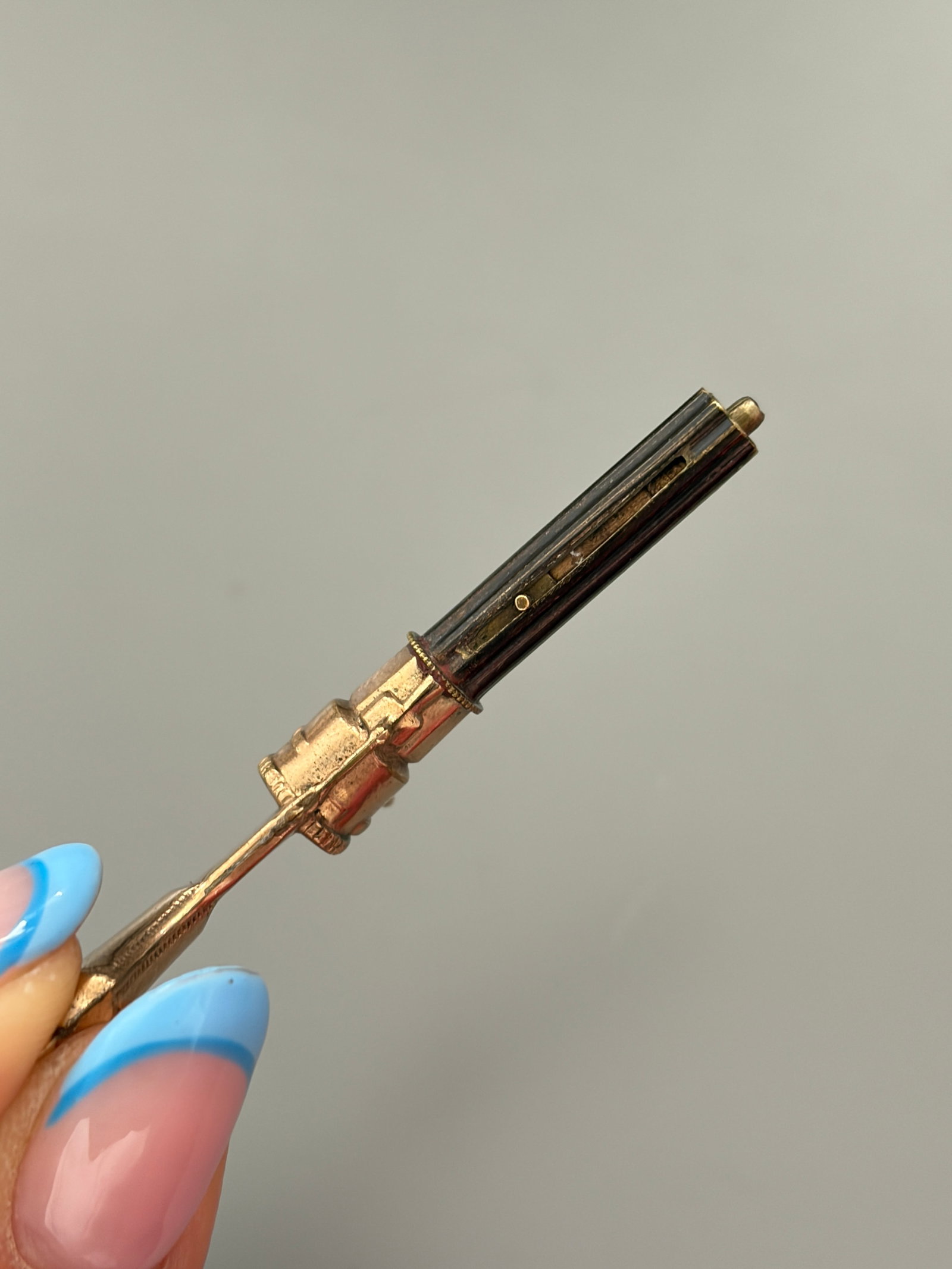 AMAZING GOLD PISTOL SHAPED PROPELLING PENCIL PENDANT - 8