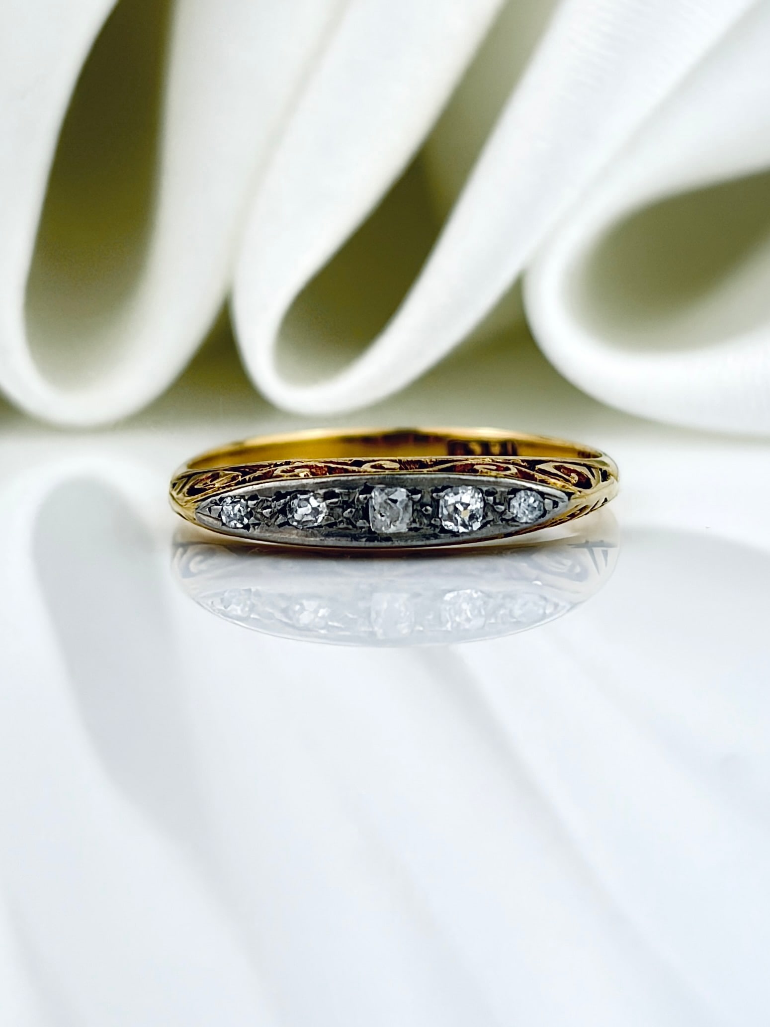 ANTIQUE 18CT YELLOW GOLD DIAMOND 5 STONE BOAT RING (1 of 9)