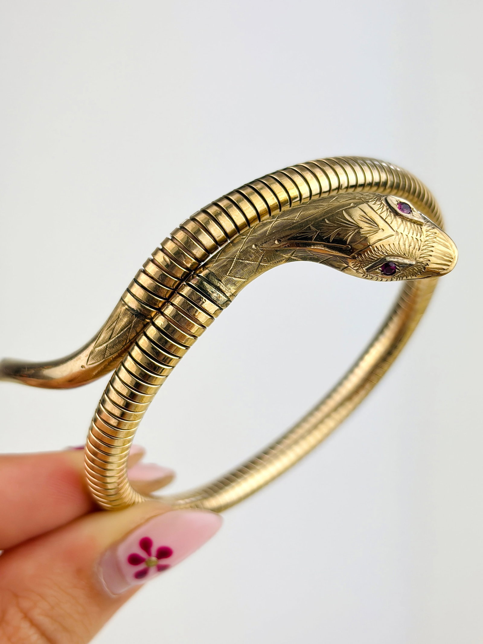 VINTAGE C&F 9CT GOLD GAS PIPE COILED SNAKE BANGLE BRACELET WITH RUBY EYES - 4