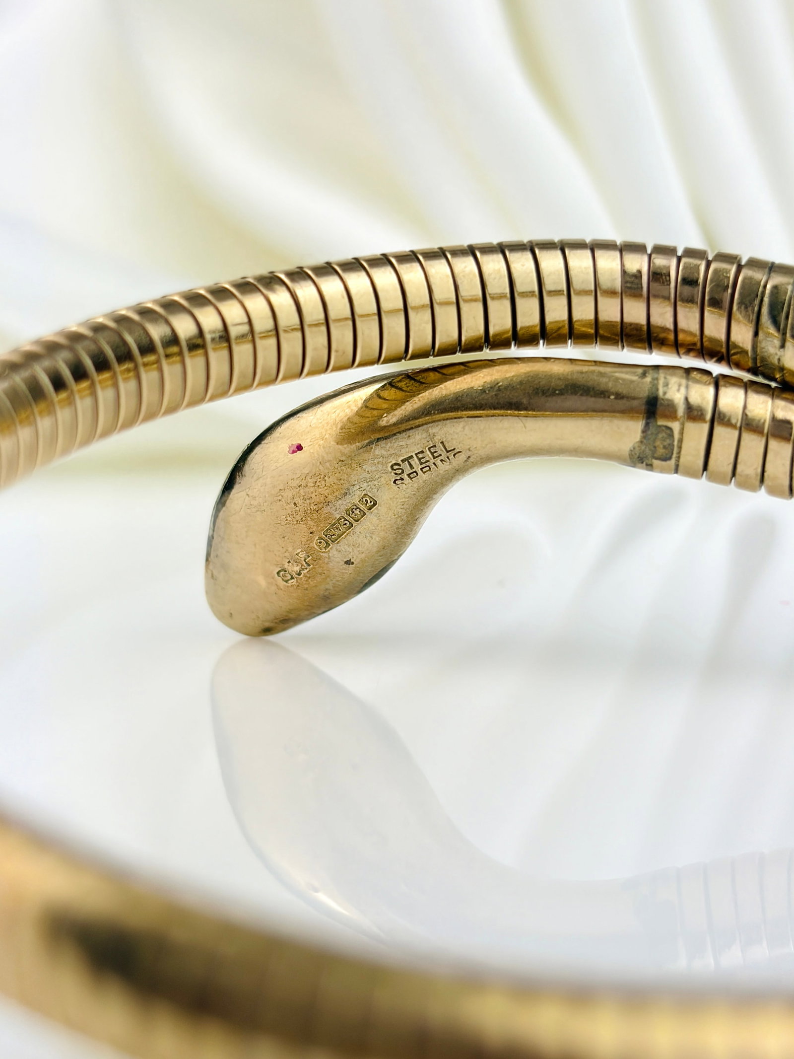 VINTAGE C&F 9CT GOLD GAS PIPE COILED SNAKE BANGLE BRACELET WITH RUBY EYES - 6