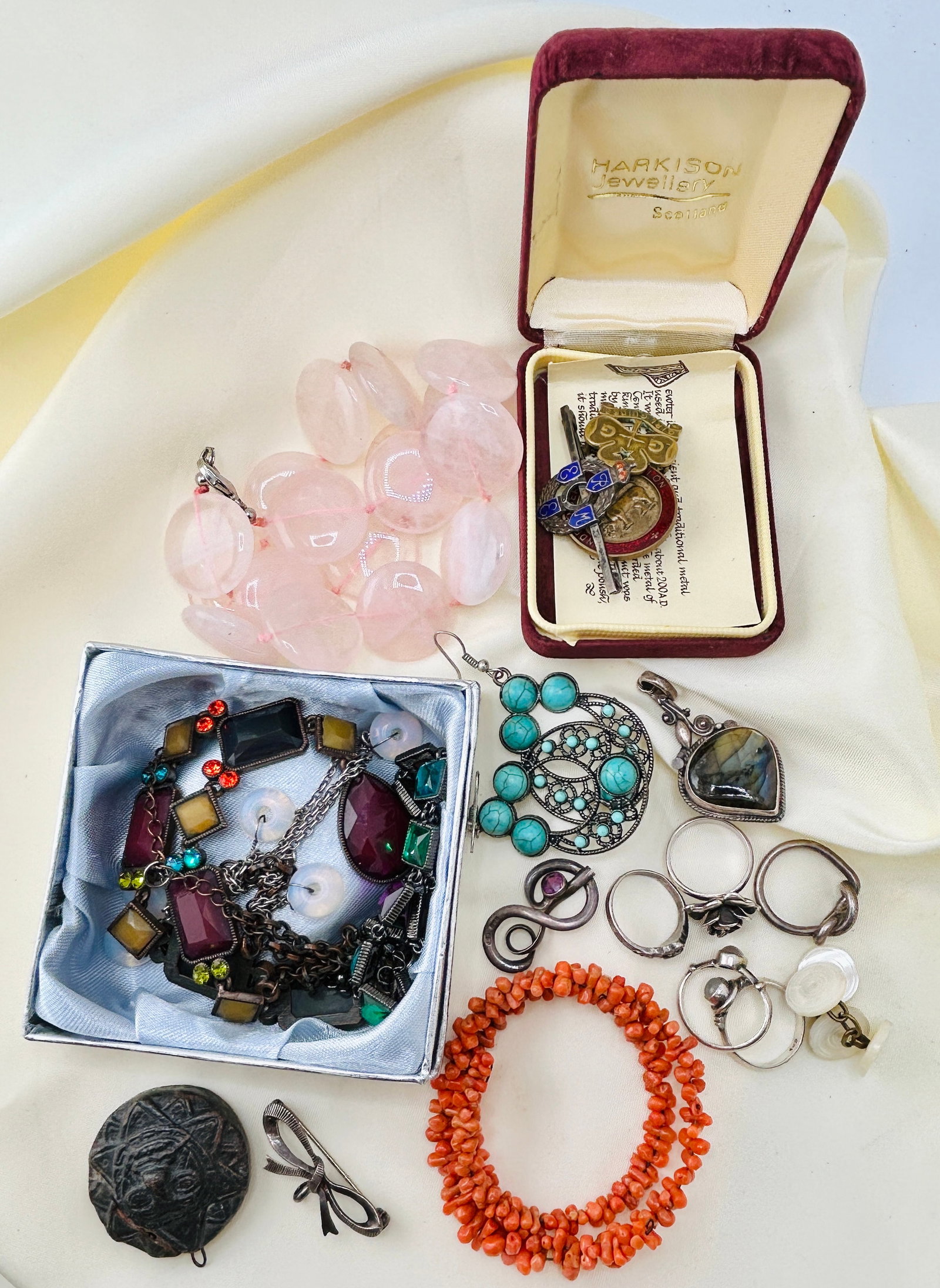 large antique & vintage jewellery mixed lot: large antique & vintage jewellery mixed lot
