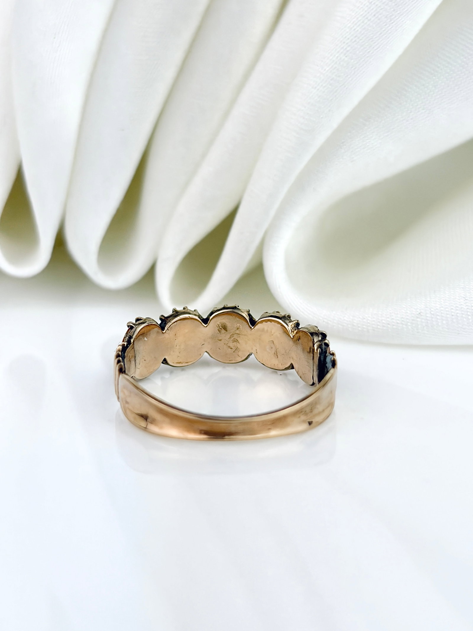 ANTIQUE CORAL 5 STONE RING IN GOLD AF - 3