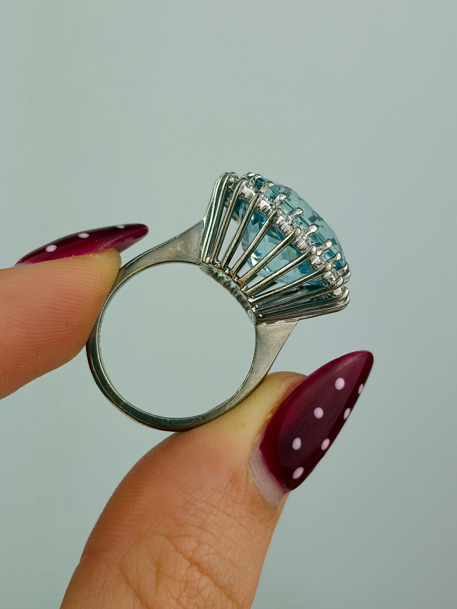 INCREDIBLE 18CT WHITE GOLD AQUAMARINE AND DIAMOND COCKTAIL RING - 6