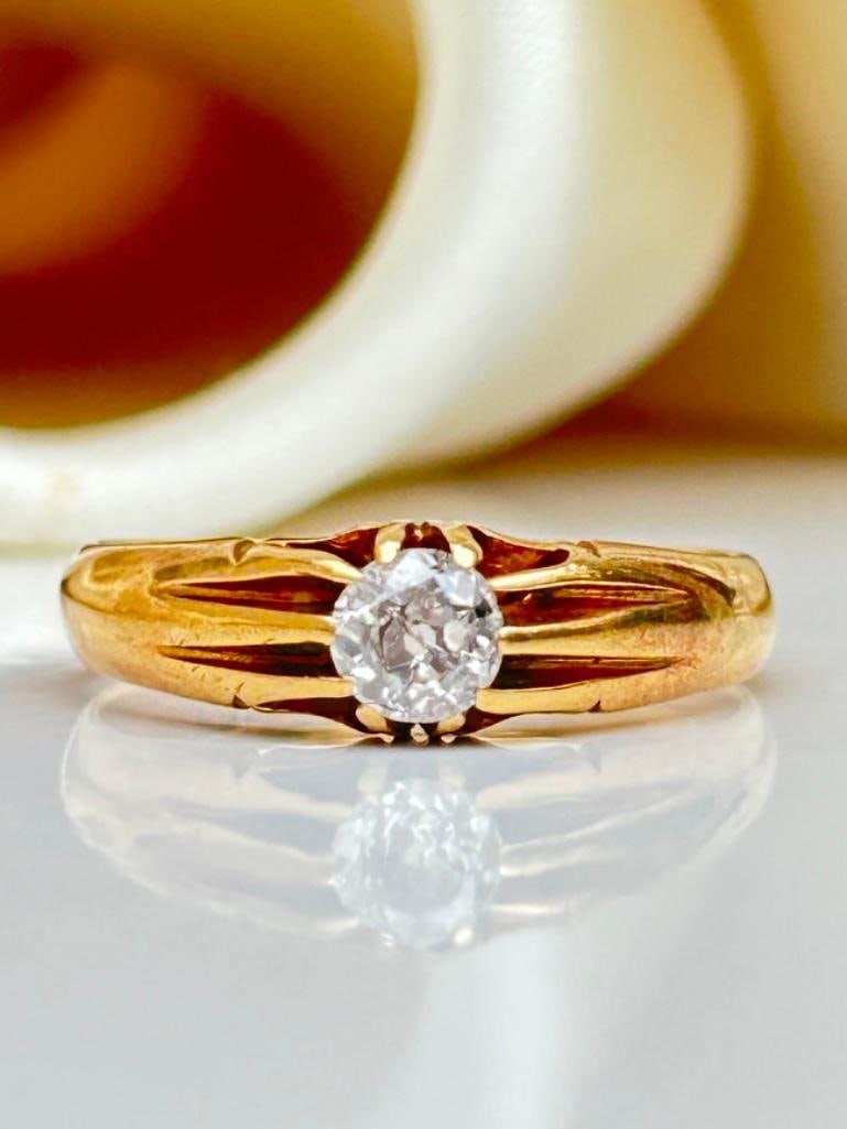 Antique Chunky 50pt Diamond Belcher Ring: Antique Chunky 50pt Diamond Belcher Ring amazing chunky belcher!’ measurements size uk S1/2 us 91/2 head of ring 5mm x 5mm weight 5.64g materials 