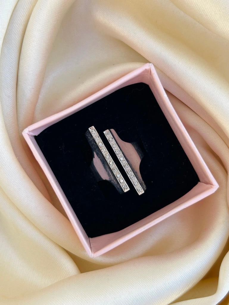 Modernist 18ct White Gold and Diamond Unusual Ring - 6