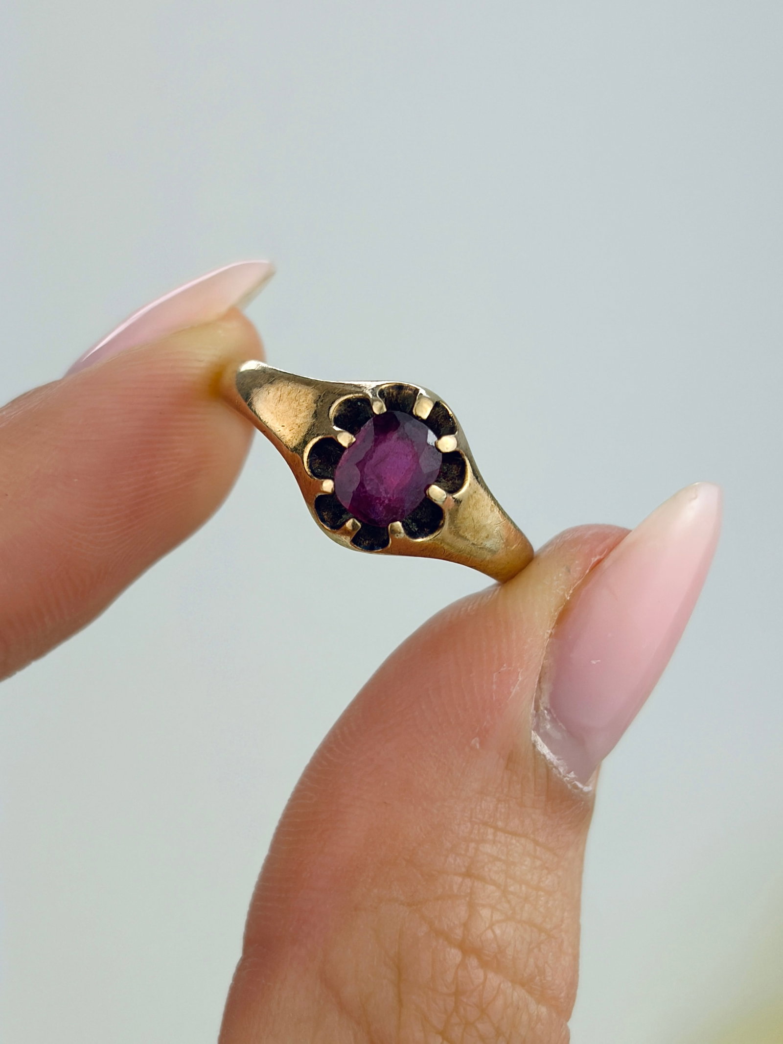 ANTIQUE 14CT YELLOW GOLD RUBY BELCHER SET RING - 5