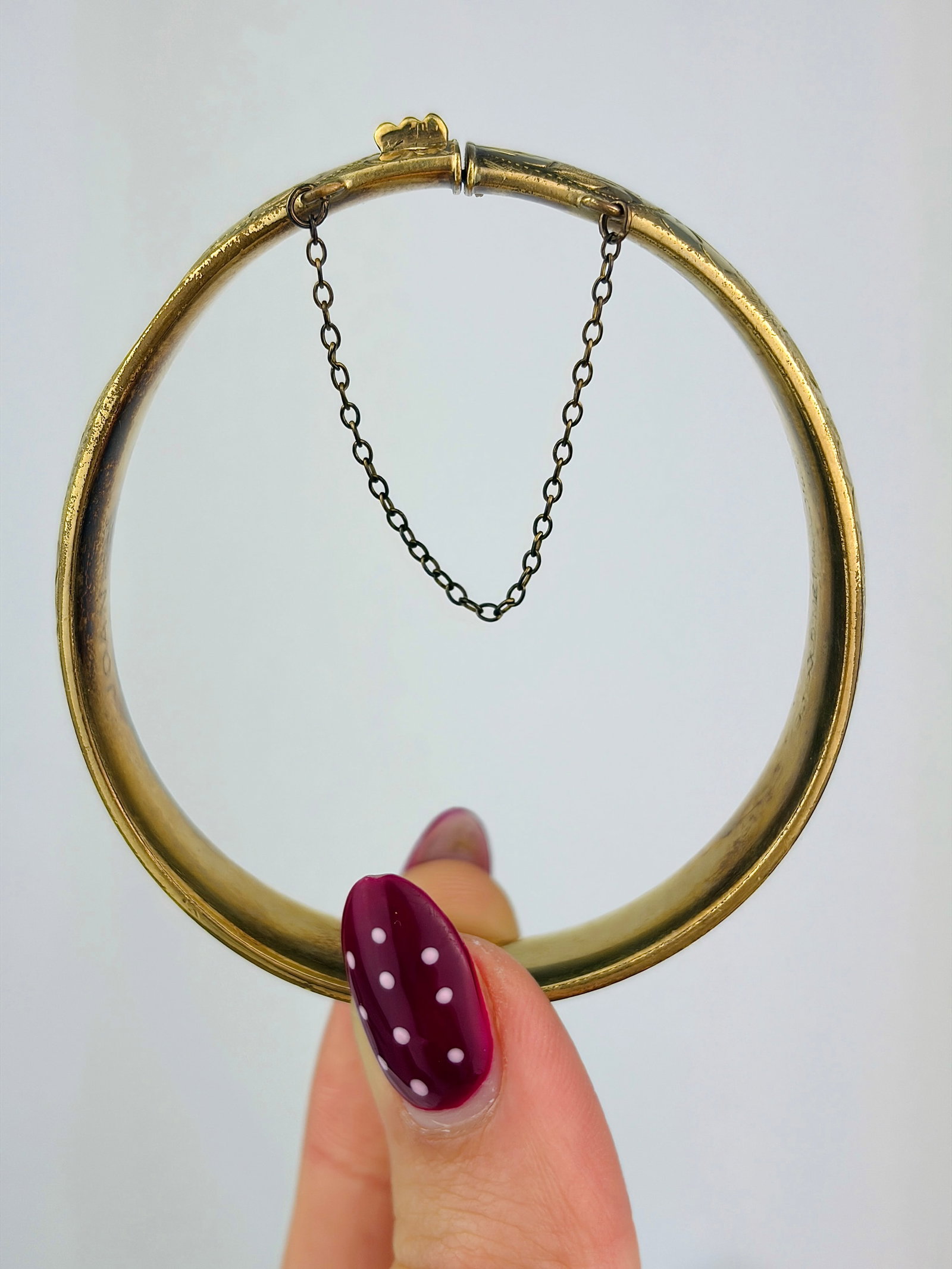 VINTAGE 9CT ROLLED GOLD SWIRL DESIGN BANGLE BRACELET - 2