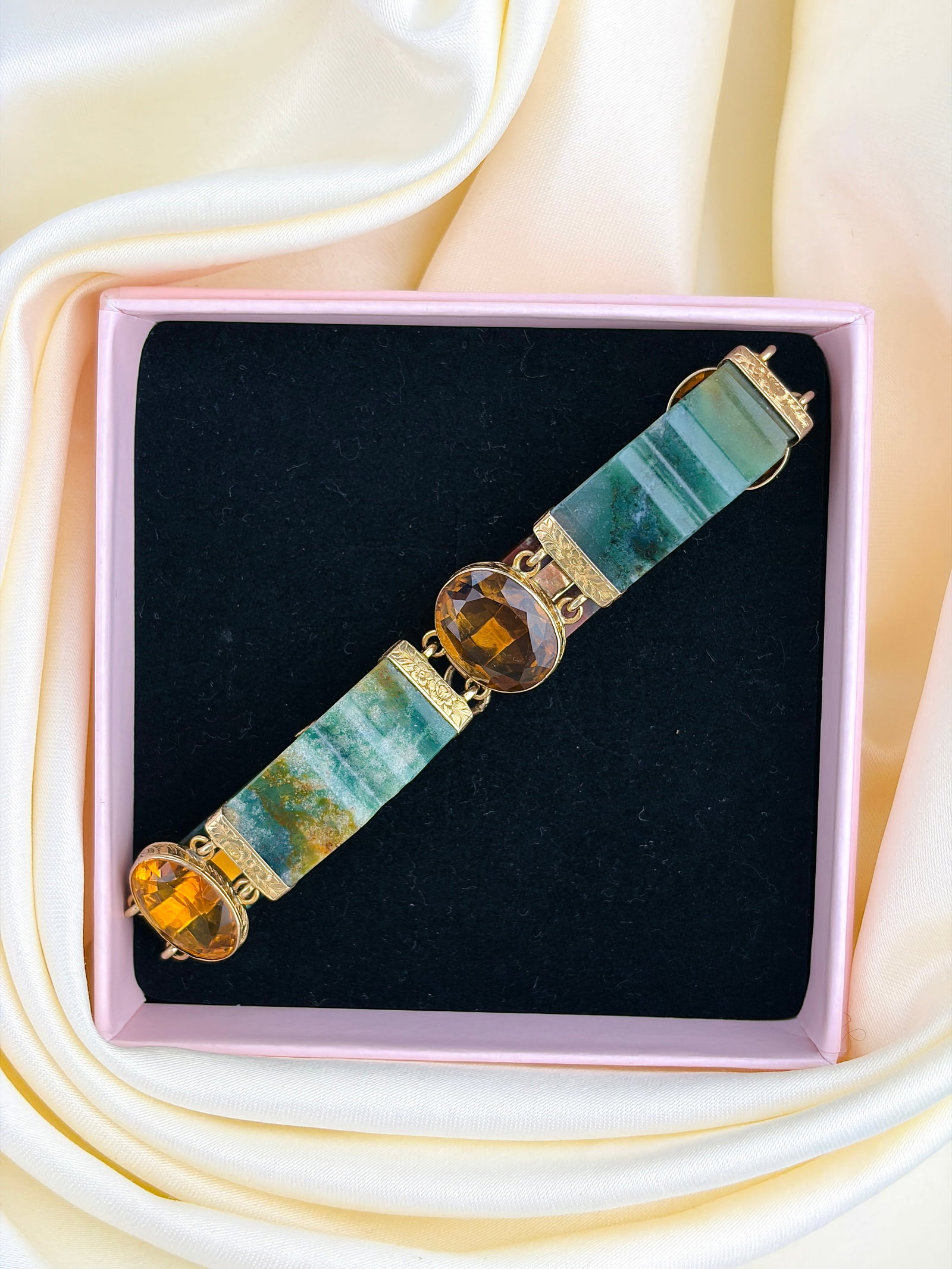 ANTIQUE SCOTTISH 9CT YELLOW GOLD CITRINE AND CARVED AGATE CHUNKY BRACELET - 6
