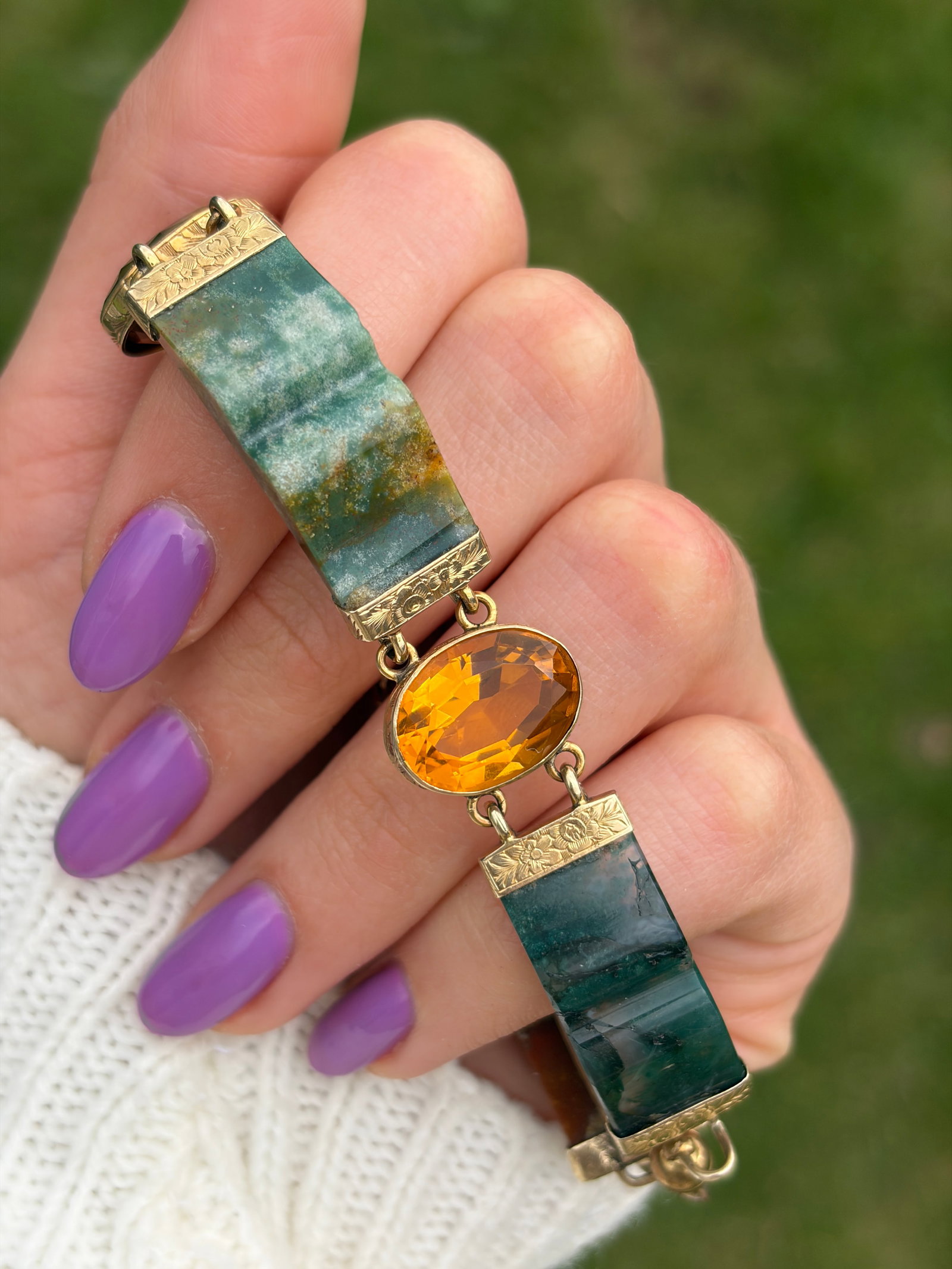 ANTIQUE SCOTTISH 9CT YELLOW GOLD CITRINE AND CARVED AGATE CHUNKY BRACELET - 9
