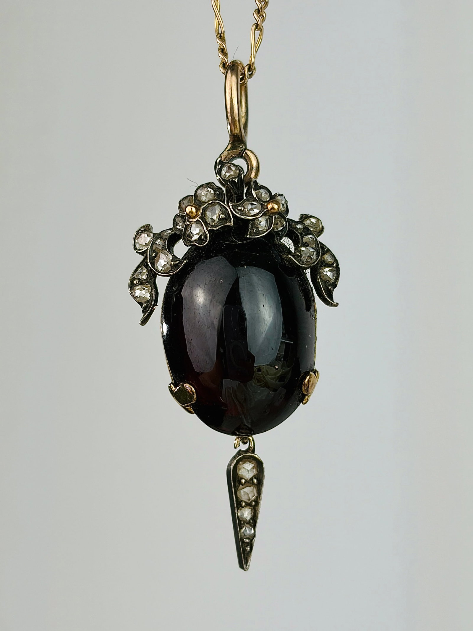 Victorian Boxed Cabochon Garnet and Rose Cut Diamond Locket Back Pendant in Gold - 6