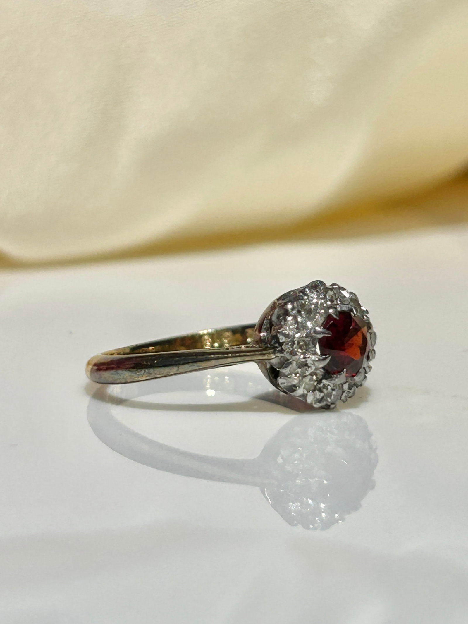 Wonderful 18ct Yellow Gold And Platinum Garnet And Diamond Ring - 4