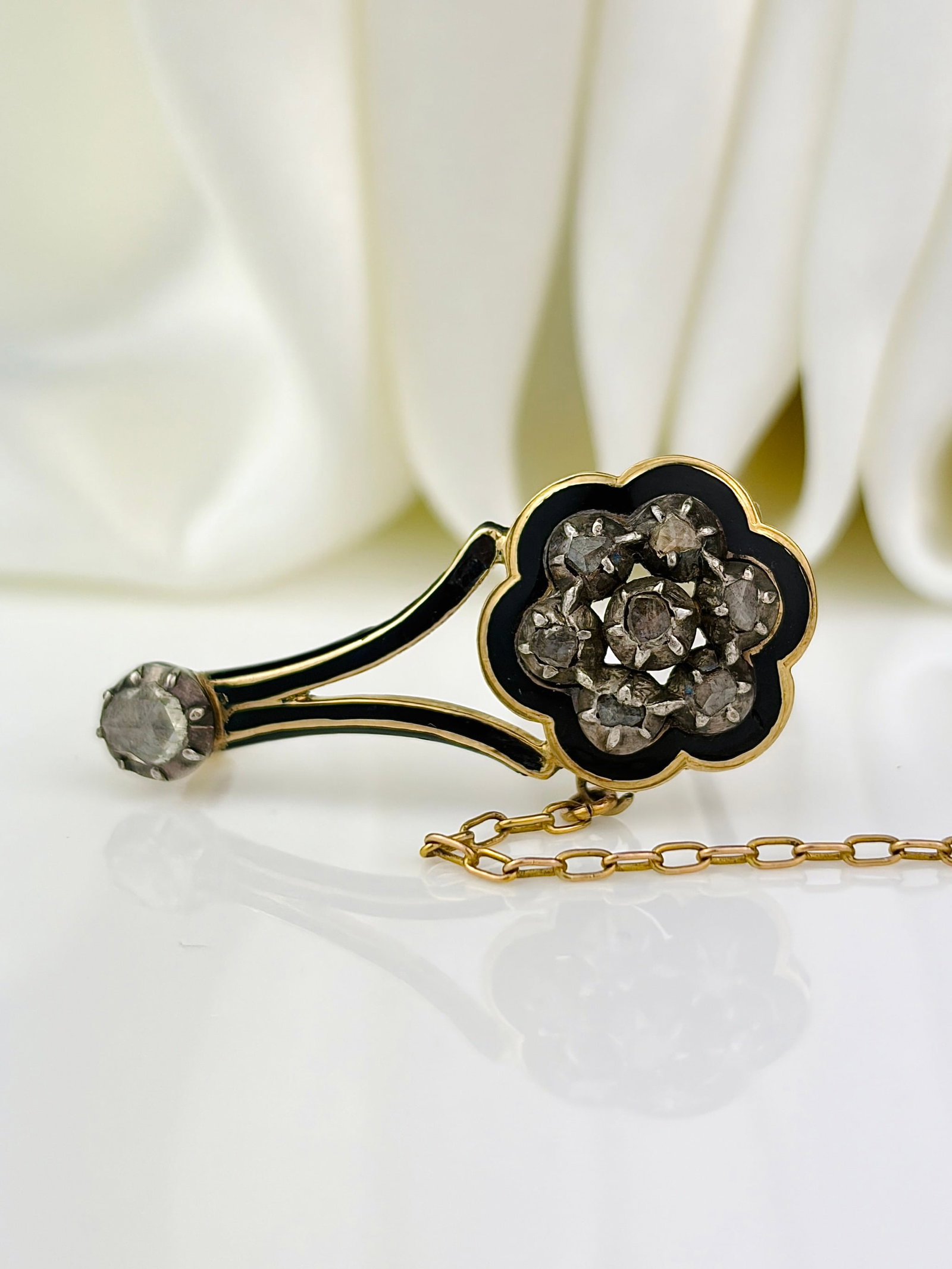 ANTIQUE ROSE CUT DIAMOND AND ENAMEL HALLEYS COMET BROOCH IN GOLD - 4