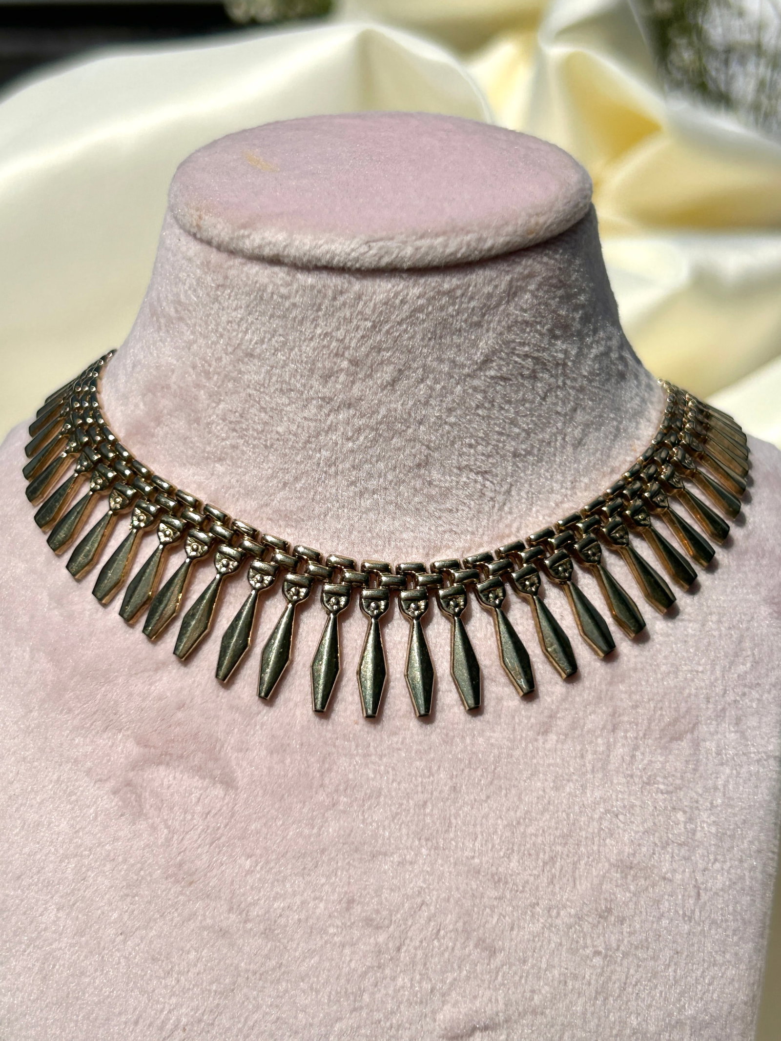 vintage 9ct yellow gold fringe deisgn collar / necklace (1 of 6)
