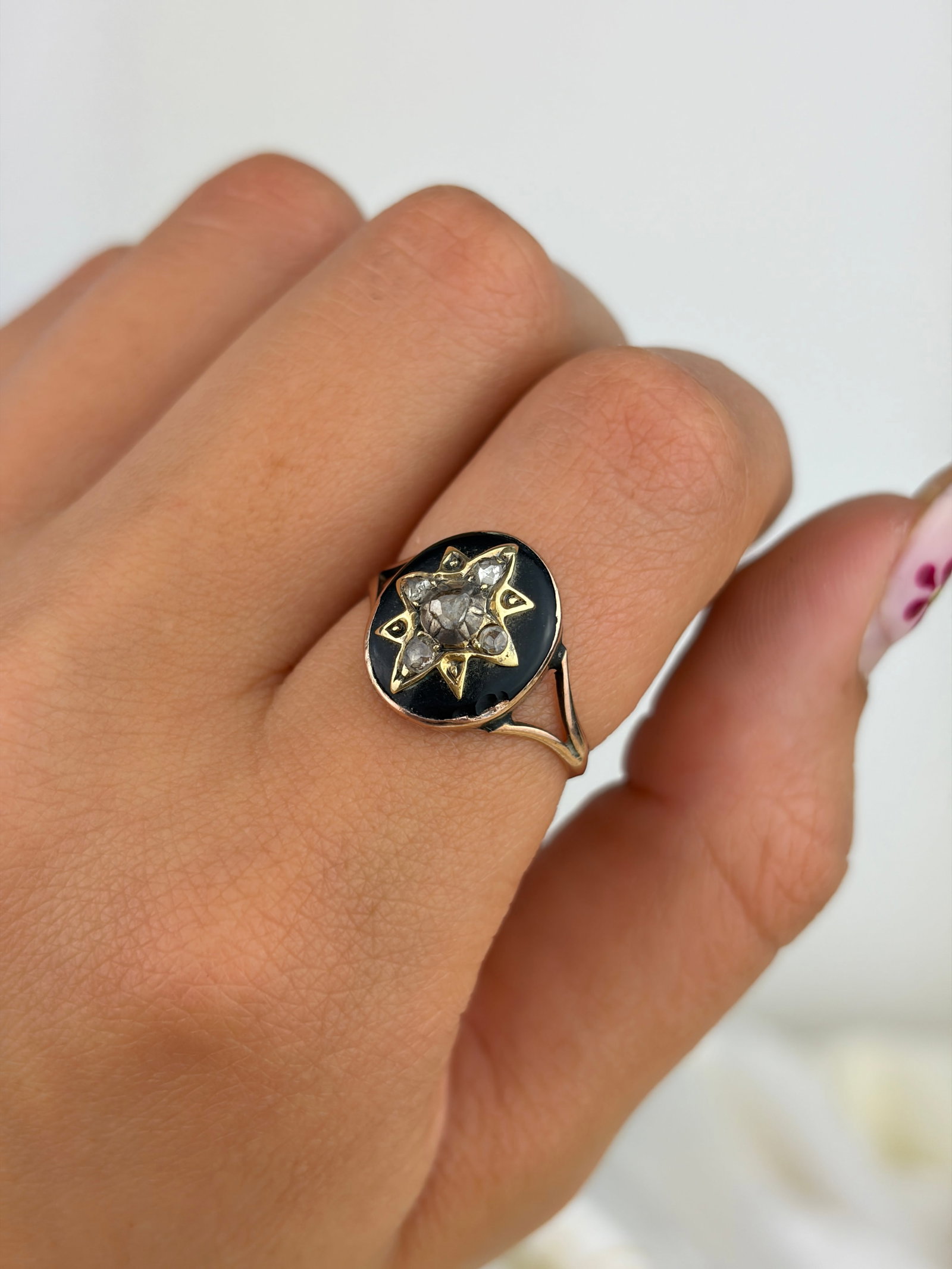 ANTIQUE VICTORIAN STAR SET ROSE CUT DIAMOND AND BLACK ENAMEL RING IN GOLD - 8