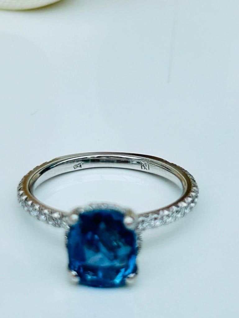 Outstanding Diamond Encrusted Sapphire Solitaire Ring - 7