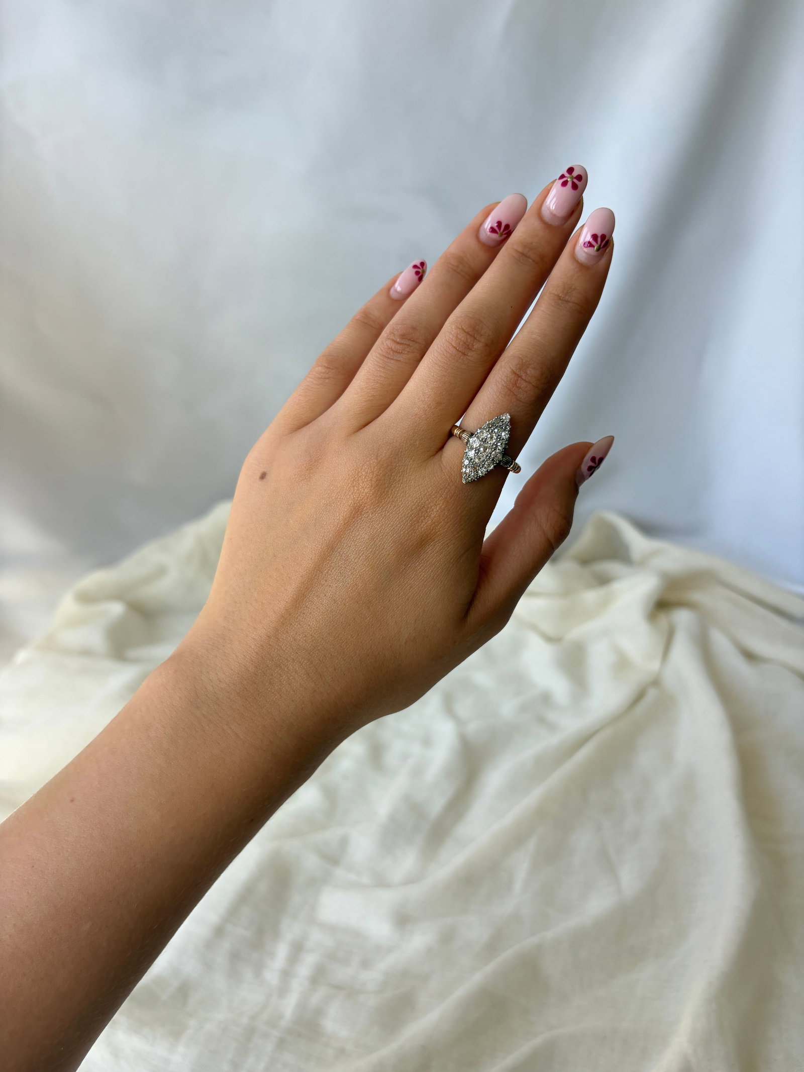 CHUNKY ANTIQUE 18CT YELLOW GOLD DIAMOND NAVETTE/MARQUISE RING - 2
