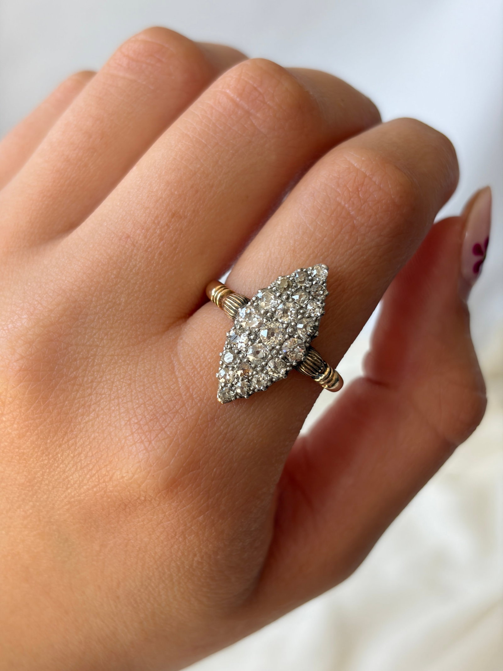CHUNKY ANTIQUE 18CT YELLOW GOLD DIAMOND NAVETTE/MARQUISE RING - 3