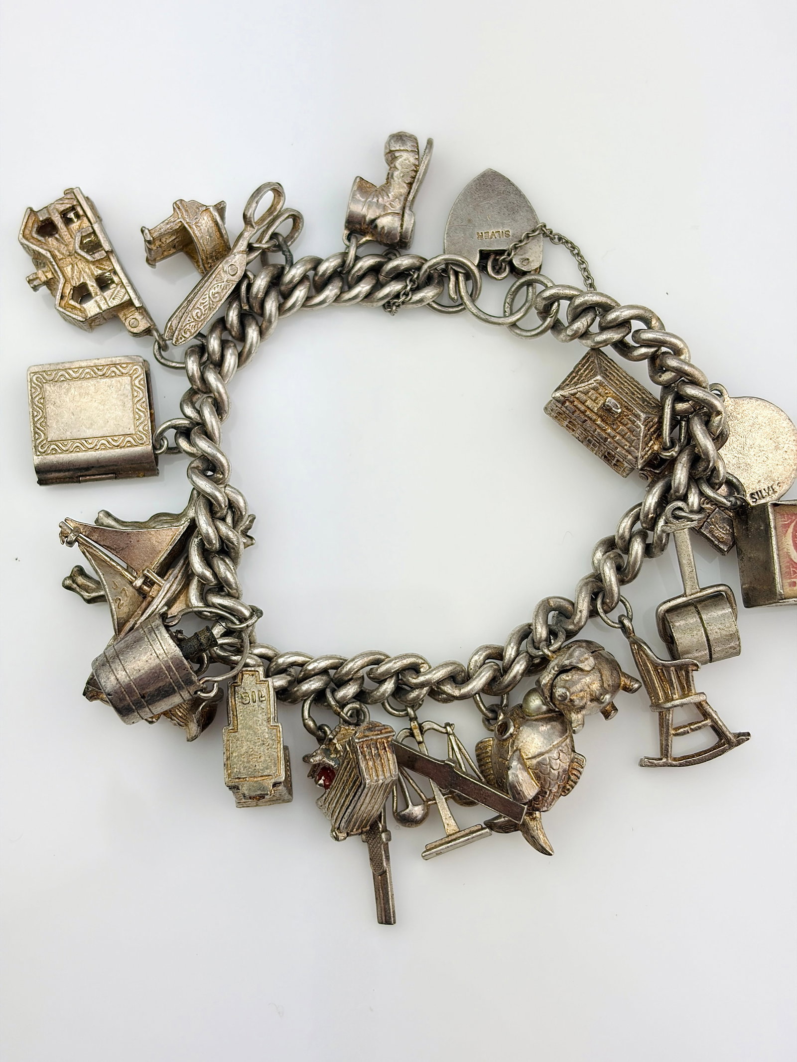 VINTAGE HEAVY RARE OPENING CHARMS SILVER BRACELET INC CHURCH / PIGGY BANK / NOAHS ARK - 2