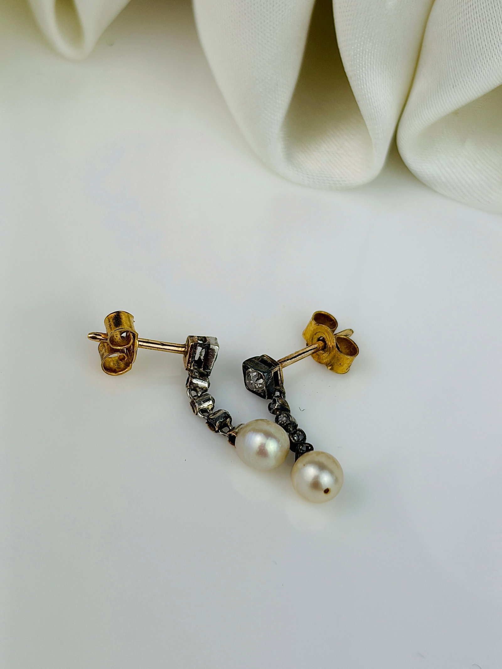 Antique Boxed Diamond and Pearl Drop Earrings in 9ct Gold - 5