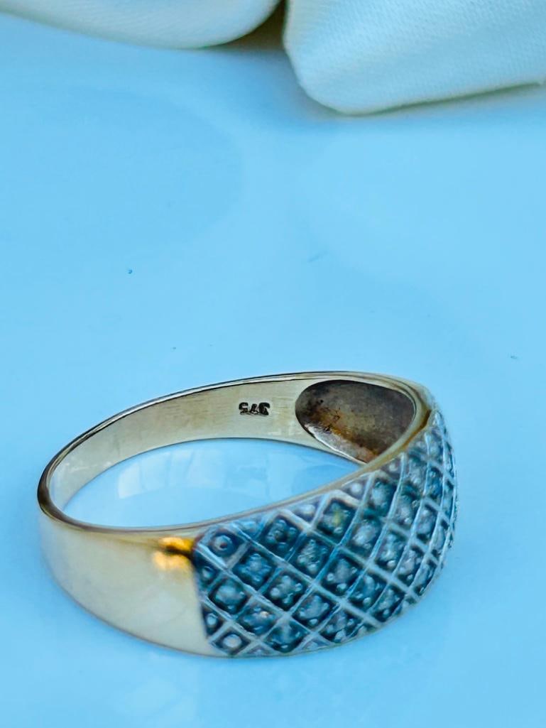 Sweet 9ct Yellow Gold and Diamond Wide Band Ring - 5