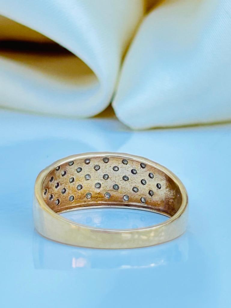 Sweet 9ct Yellow Gold and Diamond Wide Band Ring - 6