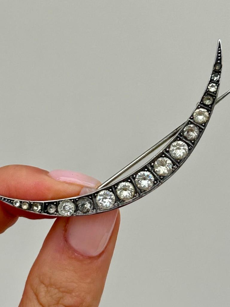 Antique Silver Paste Crescent Brooch: Antique Silver Paste Crescent Brooch charming paste crescent, would look lovely converted into a pendant measurements length 68mm width 6mm weight 7.73g mate