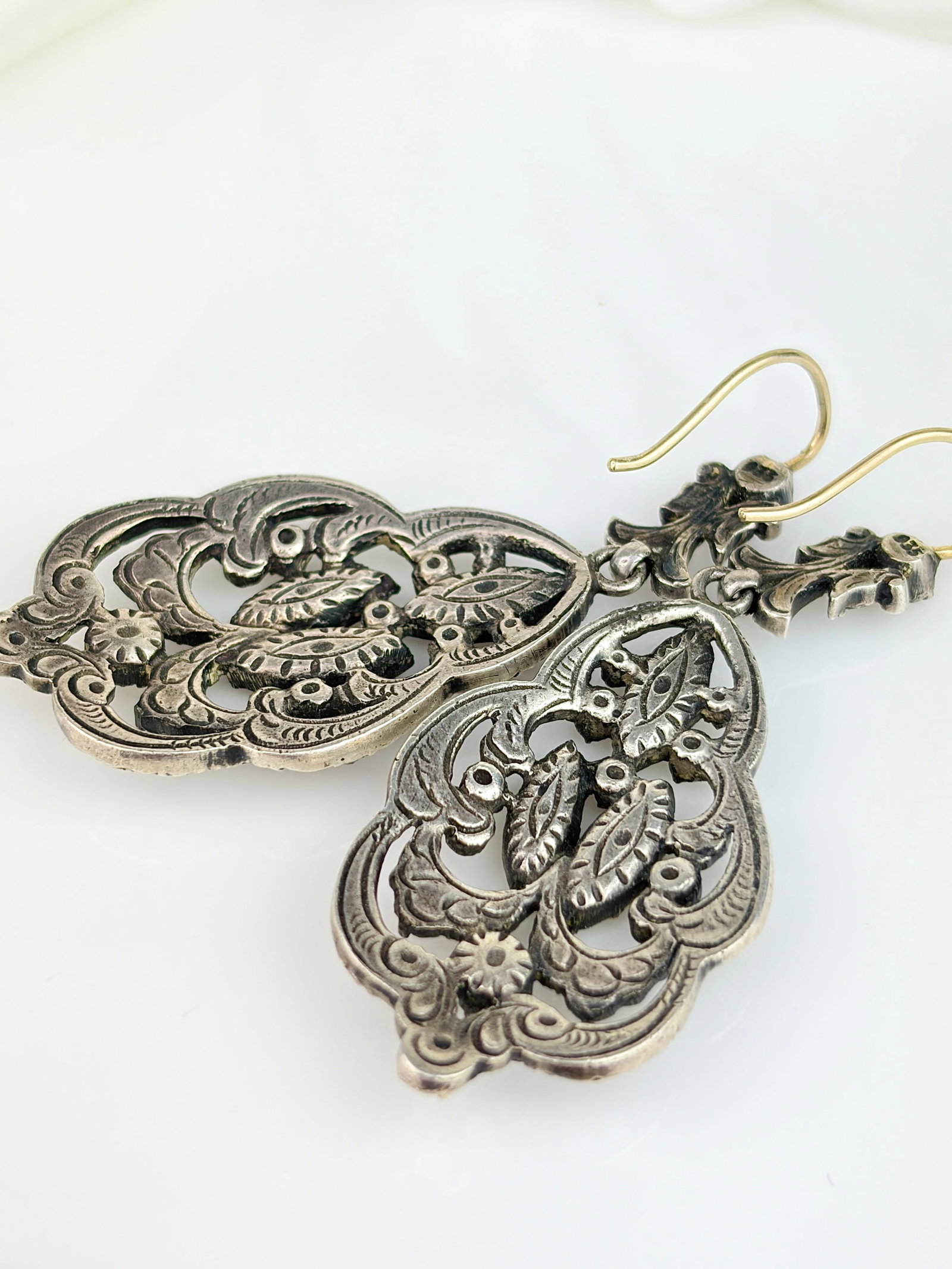 ANTIQUE C.1850 SILVER AND GOLD PASTE DROP EARRINGS - 3