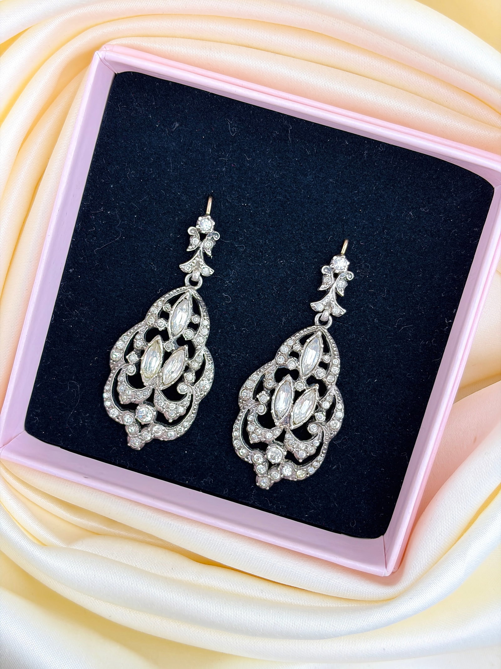 ANTIQUE C.1850 SILVER AND GOLD PASTE DROP EARRINGS - 6
