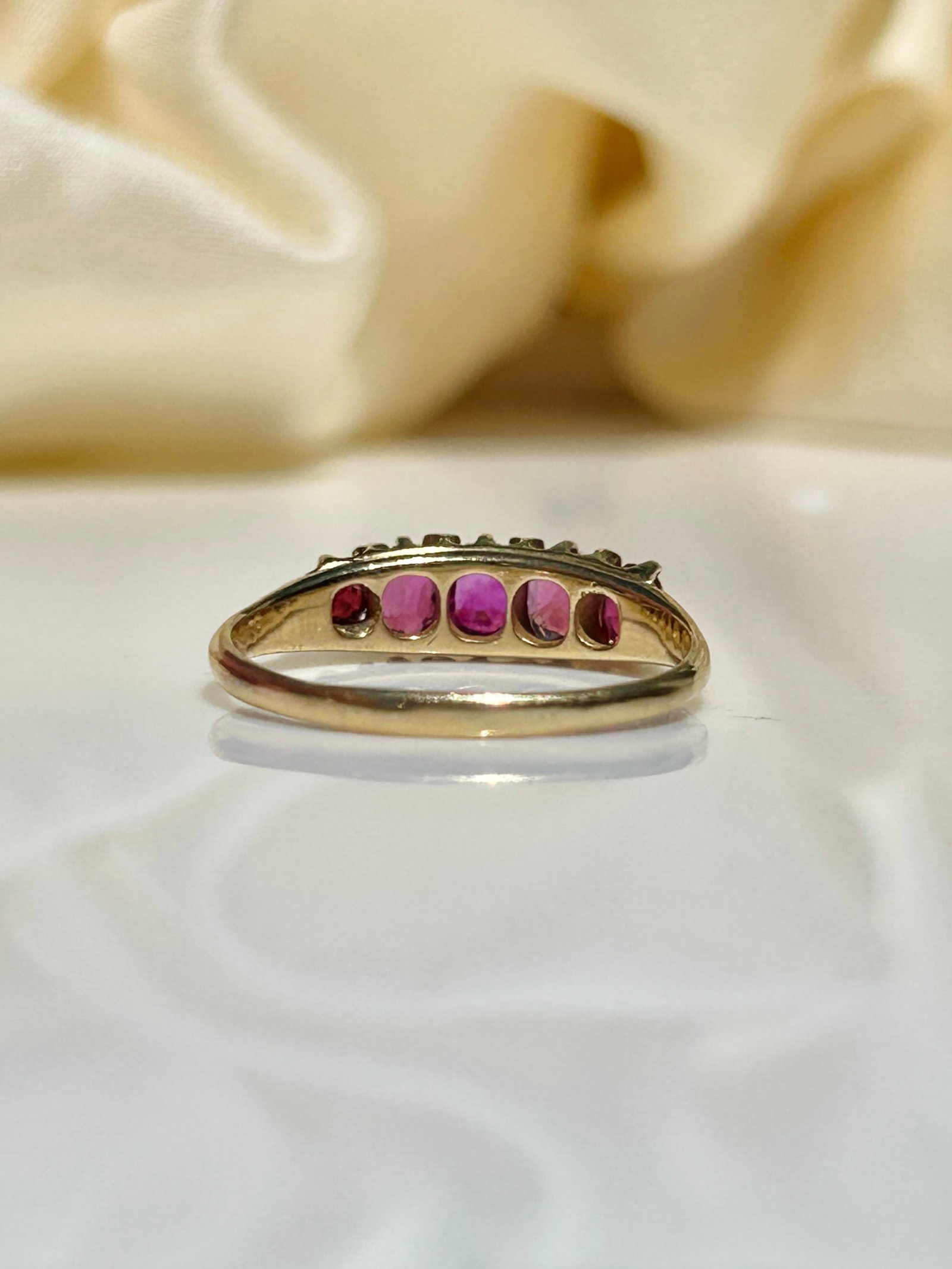 Antique 15ct Gold Ruby & Diamond 5 Stone Ring - 3