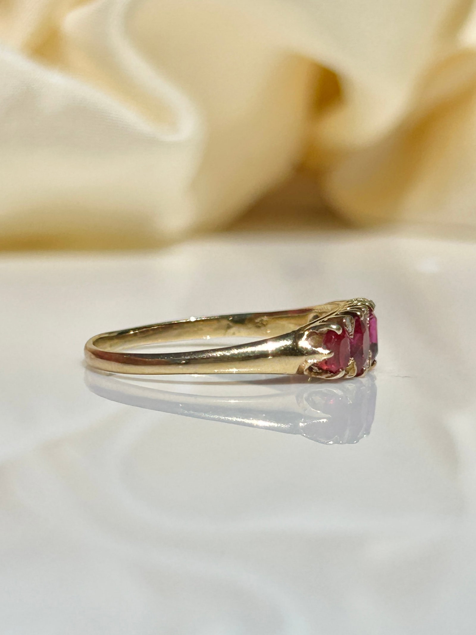 Antique 15ct Gold Ruby & Diamond 5 Stone Ring - 4