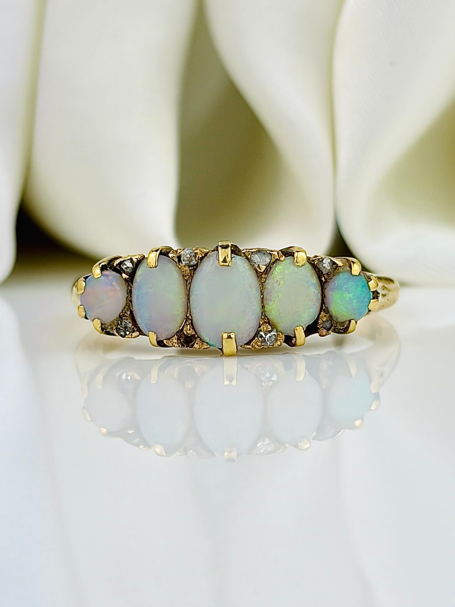 Antique 18ct Yellow Gold Opal 5 Stone Ring with Diamond Points: Antique 18ct Yellow Gold Opal 5 Stone Ring with Diamond Points